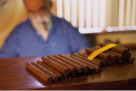 特写,雪茄,桌上,哈瓦那,古巴