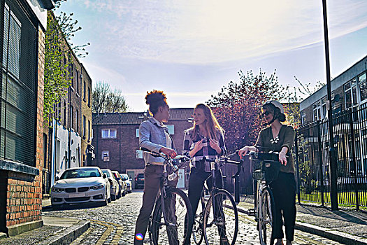 正面,女人,市区,坐,自行车