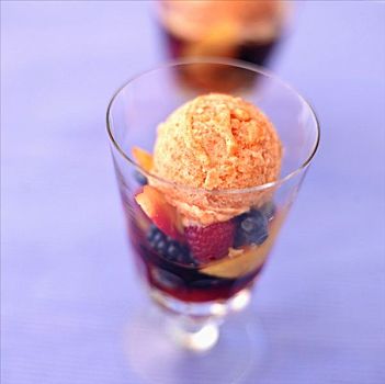 油桃,果汁冰糕,红酒,水果,玻璃杯