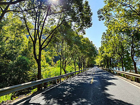 盘山路,山路,一路前行