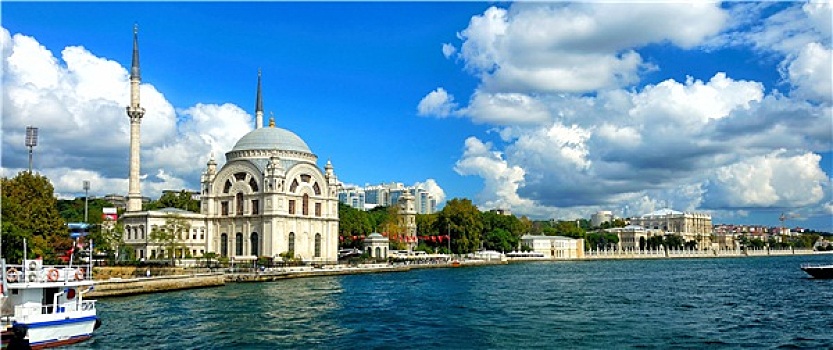 博斯普鲁斯海峡,朵尔玛巴切皇宫,清真寺,伊斯坦布尔,土耳其