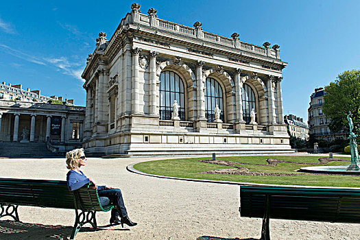 法国,巴黎,16世纪,地区,坐,女人,长椅,正面,宫殿,博物馆,时尚,城市,建筑师,1894年