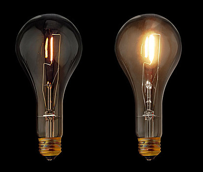 两个,概念,一个,暗淡,电灯泡,亮光,灯泡,隔绝,黑色背景