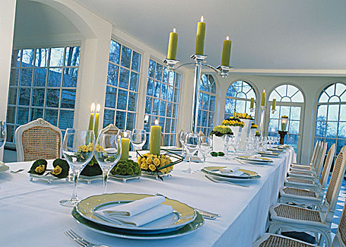 婚宴桌,黄花,绿色,蜡烛