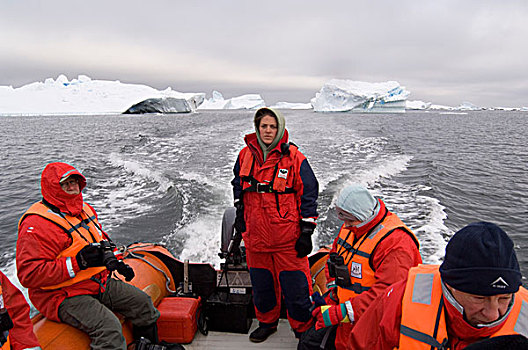 南极,南极半岛,雷麦瑞海峡,靠近