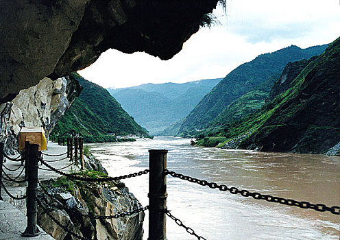 著名景区虎跳峡