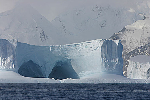 南极,海峡,下午,太阳,巨大,扁平,冰山,靠近,岛屿