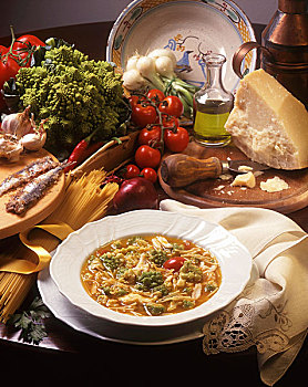 花椰菜,汤,意大利细面条