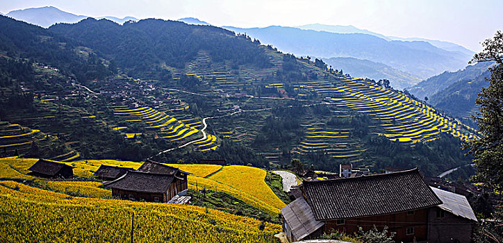 苗山侗水风光无限好