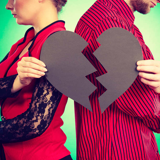 情侣_伤心_分手_离开_关系_情感_人_相爱_年轻_两个_一半_爱人_高清