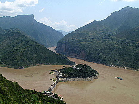 远眺白帝城,长江三峡瞿塘峡,夔门