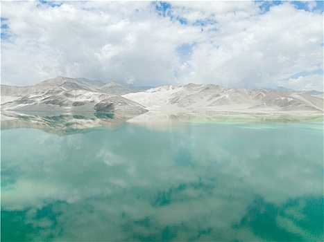 航拍新疆白沙湖