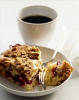 块,蔓越莓,咖啡蛋糕,盘子,叉子,咖啡杯