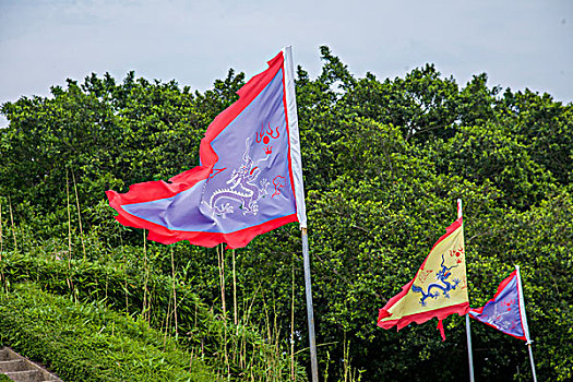 福建厦门胡里山炮台上的龙旗