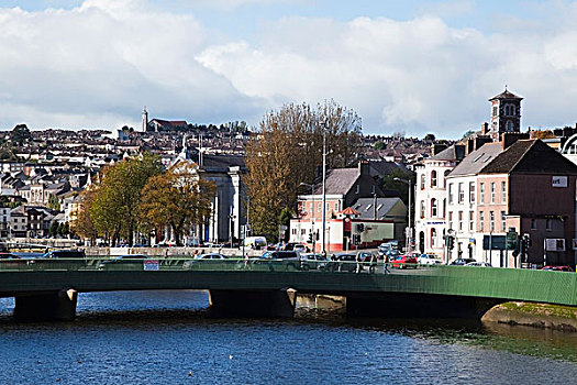 行人,汽车,桥,穿过,河,科克市,城市,科克郡,爱尔兰