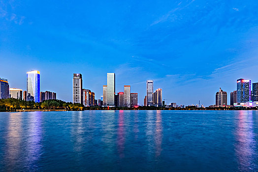 安徽省合肥市天鹅湖高楼建筑景观
