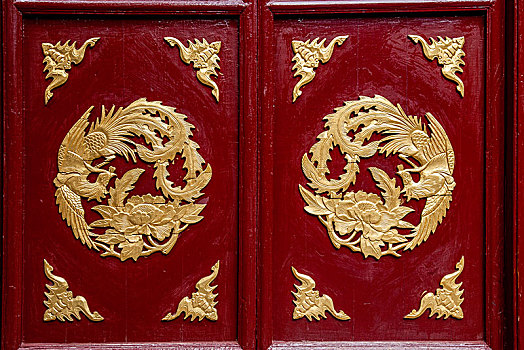 宁波月湖公园宁波佛教居士林寺院的门上,凤凰,图案