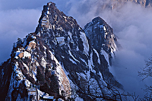 陕西华山龙脊云海雪景