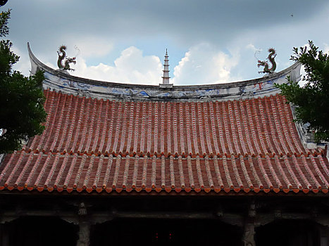 鹿港镇,龙山寺