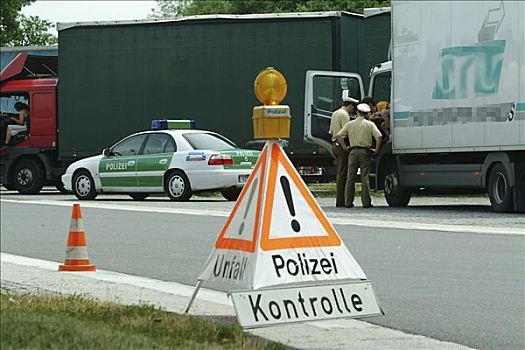 德国,北莱茵威斯特伐利亚,控制,卡车,公路,靠近,科隆,警察,检查,安全,货物,驾驶员,巡逻