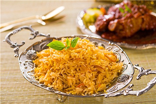 米饭,咖喱鸡,沙拉,传统,印度饮食,餐桌