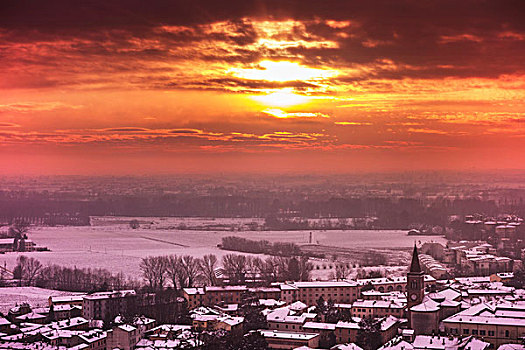 日落,上方,积雪,屋顶,克雷默那,意大利