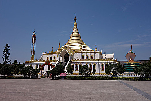 建在中国的缅甸泰国寺庙