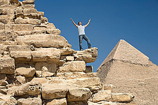 站立,男人,局部,金字塔,沙漠,开罗,埃及,非洲