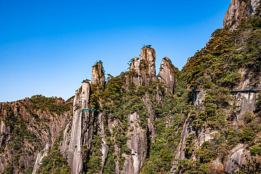 江西上饶三清山西海岸群山