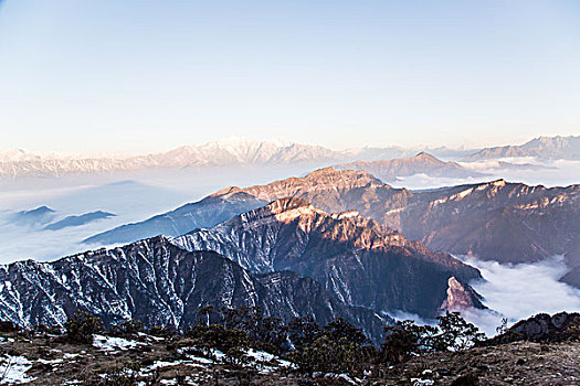 牛背山