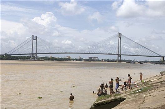 人,浴,岸边,河,桥,加尔各答,西孟加拉,印度,亚洲