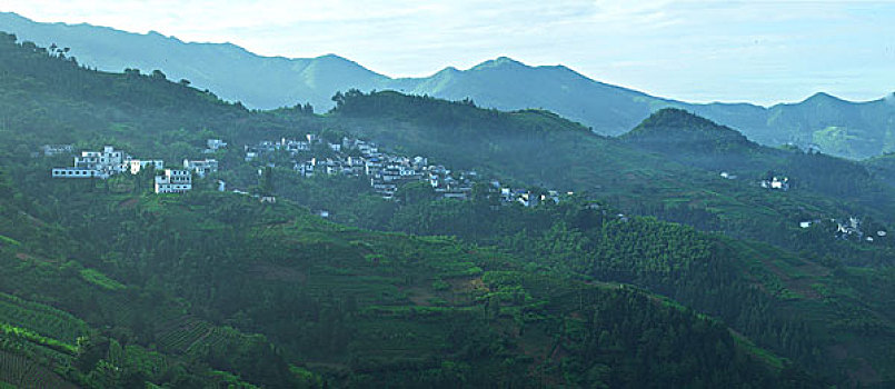 安徽歙县坡山全景