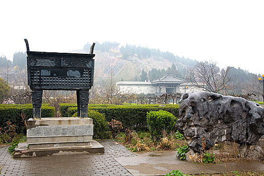 江苏徐州龟山汉墓