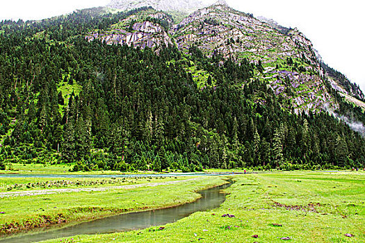 河流山