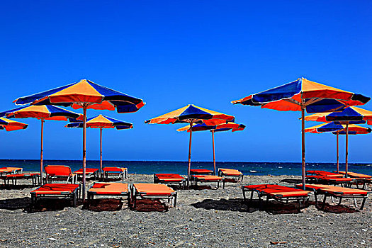 彩色,沙滩椅,伞,海滩,蓝色海洋,克里特岛,希腊,欧洲
