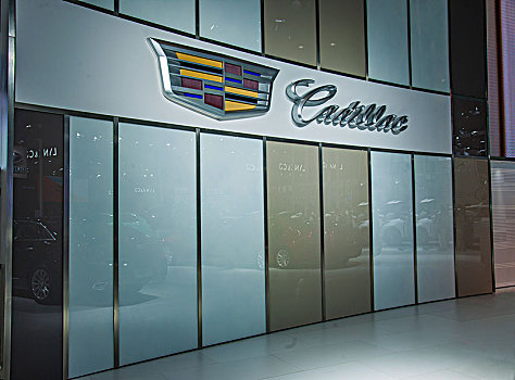 2018重庆汽车展展示的凯迪拉克汽车品牌墙