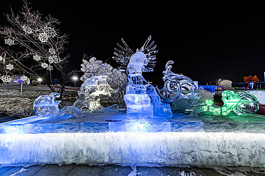 中国长春世界雕塑公园冰雪乐园夜景