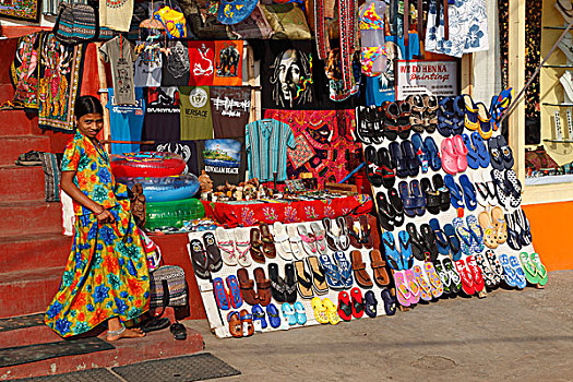 女孩,彩色,纱丽,正面,展示,拖鞋,纪念品,店,科瓦拉姆,海岸,喀拉拉,印度,亚洲