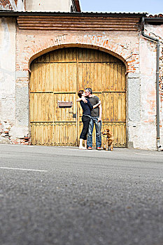 亲吻,正面,建筑,入口,街上,诺瓦拉,意大利