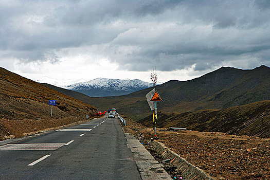 米拉山口,川藏公路