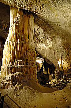 钟乳石,石笋,合并,柱子,室内,喀斯特地貌,洞穴,波斯托伊纳,斯洛文尼亚,欧洲