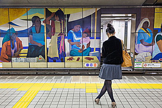 日本,本州,爱知,名古屋,女人,地铁站台