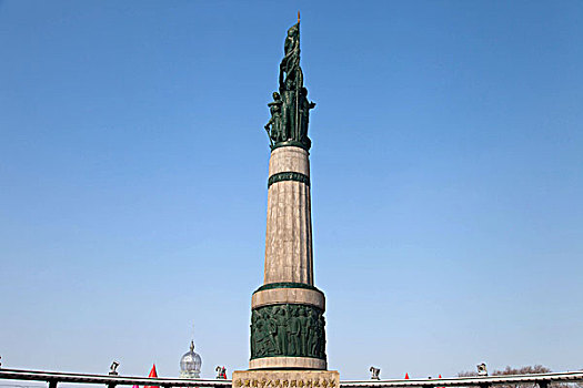 哈尔滨市人民防洪胜利纪念碑
