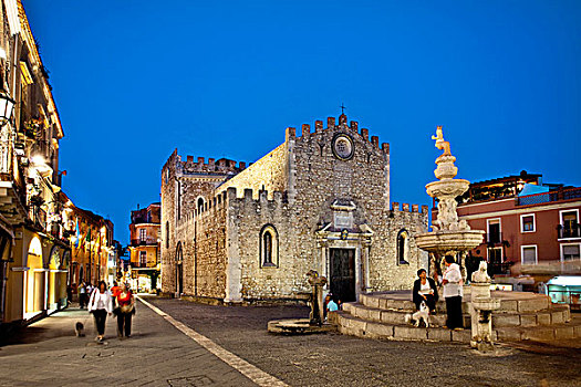 傍晚,大教堂,广场,中央教堂,陶尔米纳,西西里,意大利,欧洲