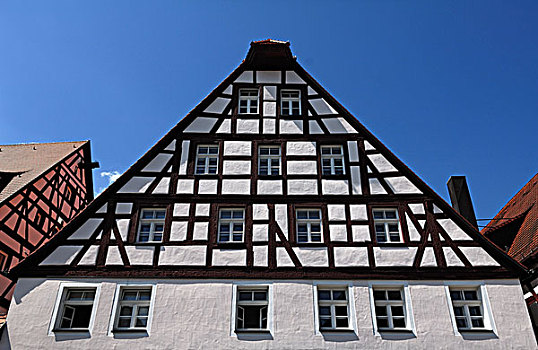 山墙,老,半木结构房屋,蓝天,中间,弗兰克尼亚,巴伐利亚,德国,欧洲
