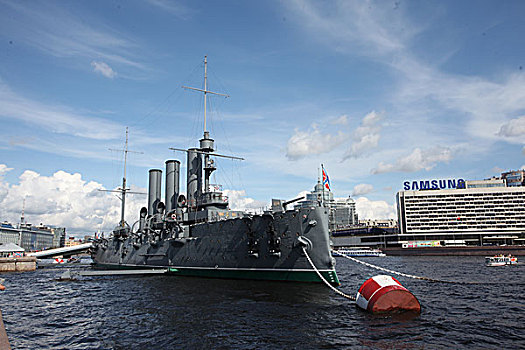 圣彼得堡涅瓦河阿弗罗尔巡洋舰