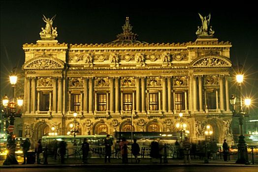 法国,巴黎,加尼叶歌剧院,夜晚