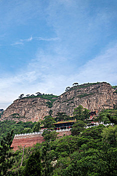 北岳恒山藏于群山间的大大小小的各式寺院庙宇
