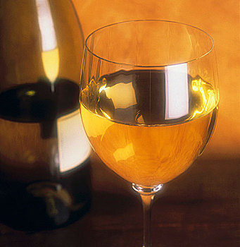 玻璃杯,夏敦埃葡萄酒,瓶子,柔光