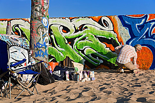艺术家,制作,涂鸦,墙壁,威尼斯海滩,洛杉矶,加利福尼亚,美国
